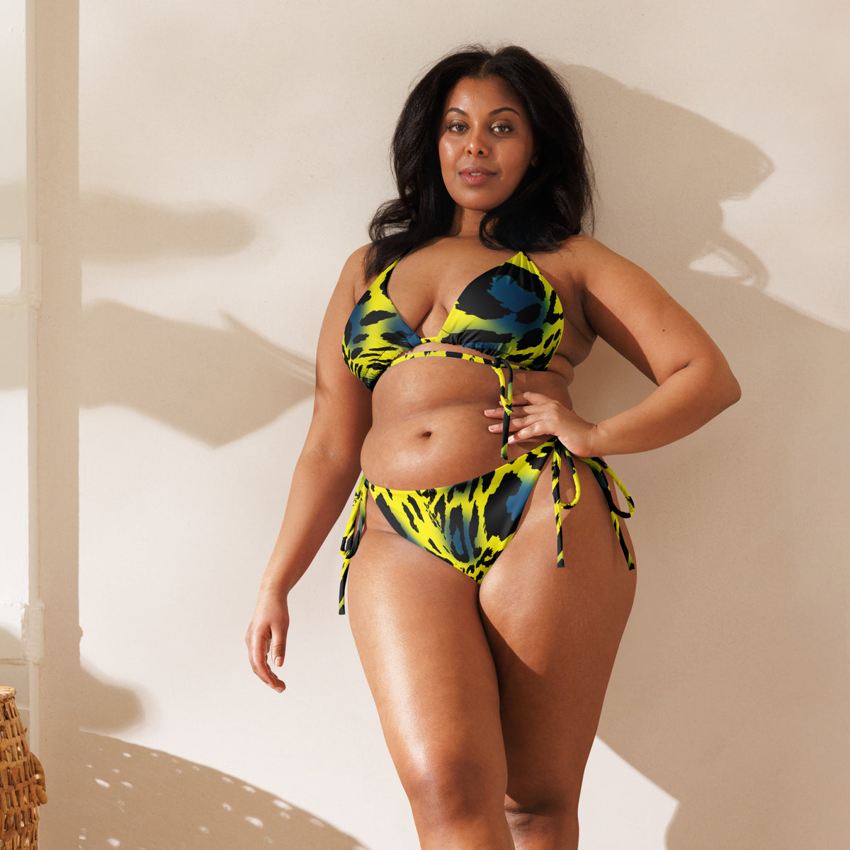 Latina Fashion- Latina Rocks Gorgeous Print String-Bikini